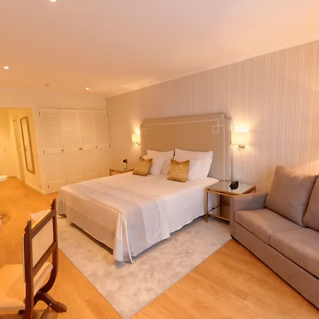 ホテル Garden カルヴォエイロ