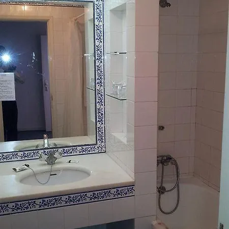 Garden Hotel 4*
