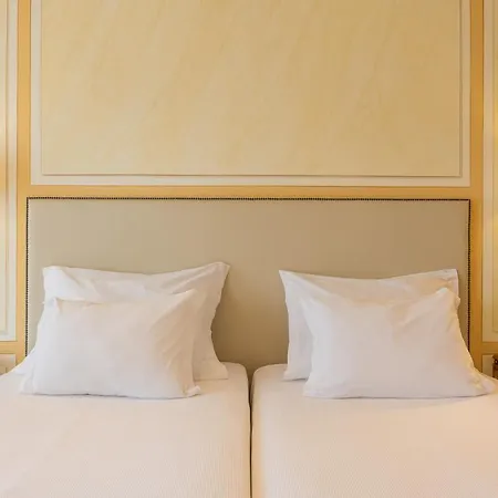 Garden Hotel 4*
