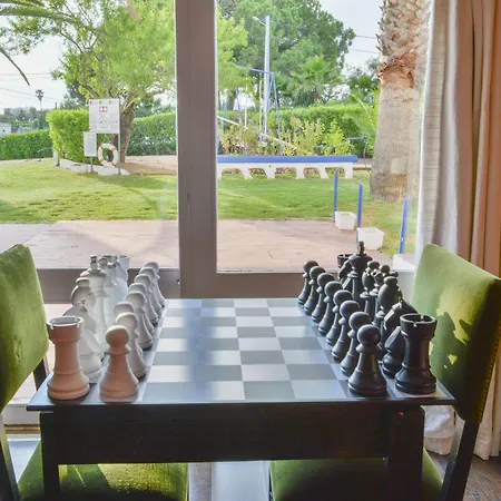 Garden Hotel 4*